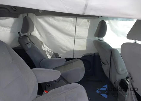 2015 Toyota Sienna Le 8 Passenger from USA, damaged, VIN 5TDKK3DC9FS570500